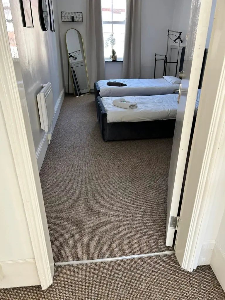 carpet cleaning service essex cleaning a carpet inside